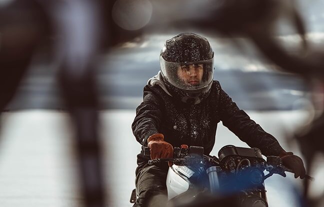 lassurance-moto-prend-elle-en-charge-un-accessoire-moto